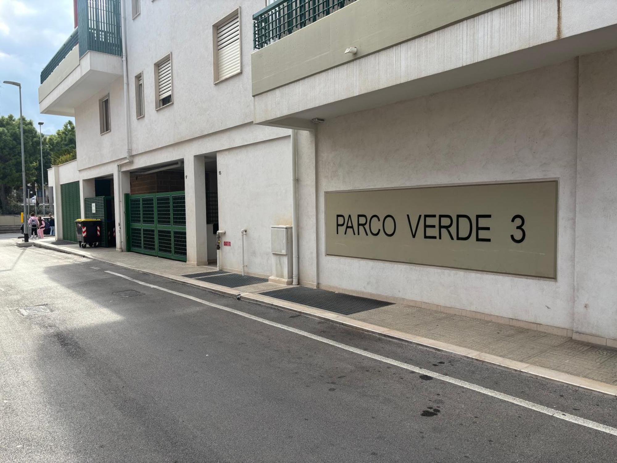 Parco Verde Apartment Барі Екстер'єр фото