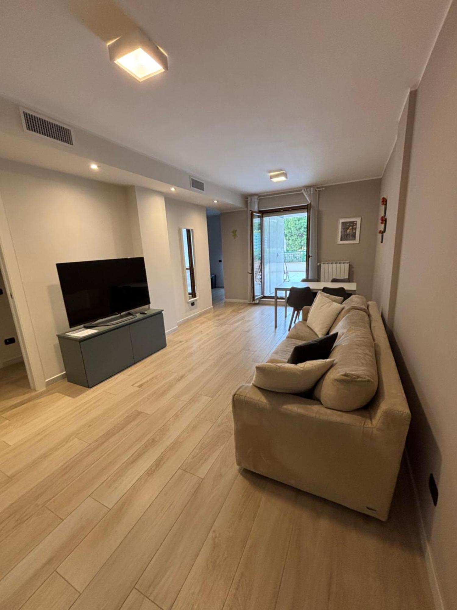 Parco Verde Apartment Барі Екстер'єр фото
